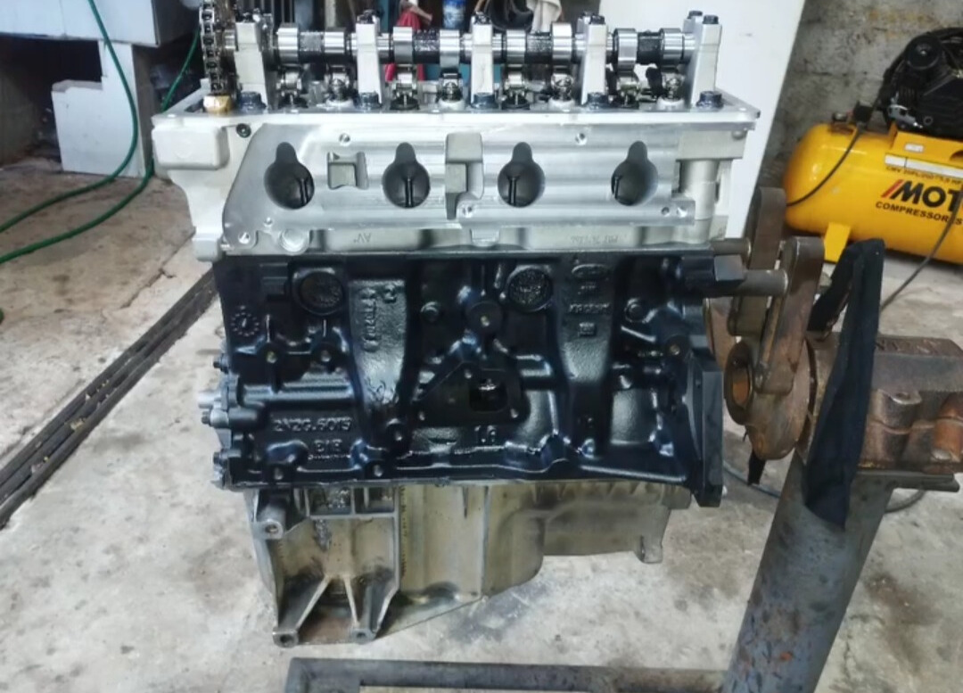 Manutenção de motor na R18 Performance