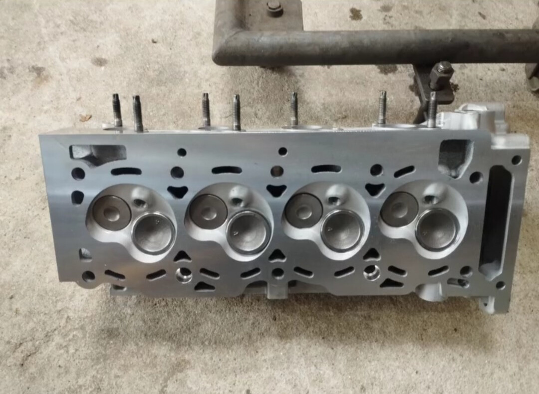 Manutenção de motor na R18 Performance