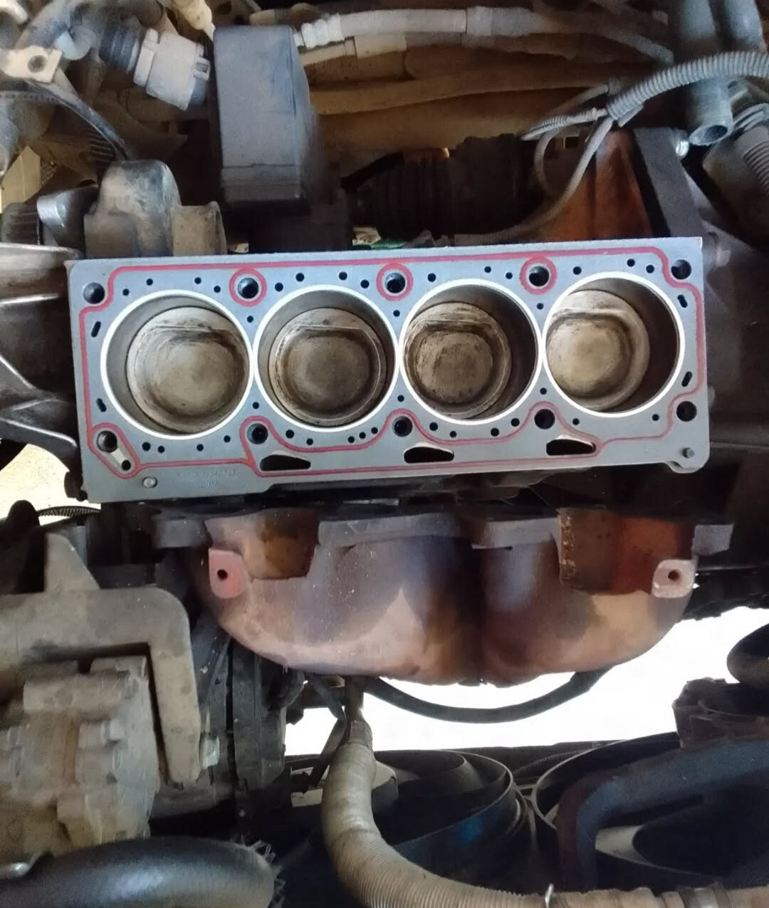 Manutenção de motor na R18 Performance